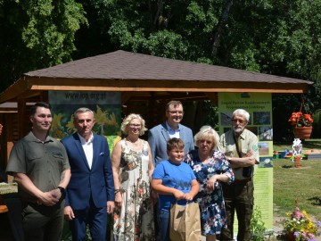 Wręczenie nagród w konkursie „Walory przyrodnicze powiatu skierniewickiego”, fot. A. Pruszkowska., 