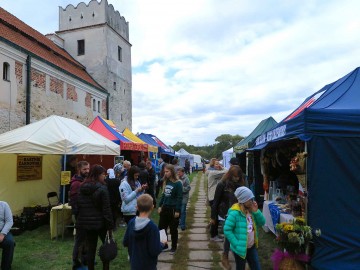 VI Maraton Wokół Zalewu  Sulejowskiego oraz piknik   Podklasztorne Tajemnice Smaku w Sulejowskim Parku Krajobrazowym, 