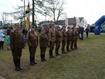 Tropem Wilczym bieg pamięci Żołnierzy Wyklętych w Dobromierzu na terenie PPK., 