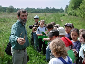 Ryszard Stolarski z Centrum Edukacji na terenie Przedborskiego PK 2006r.